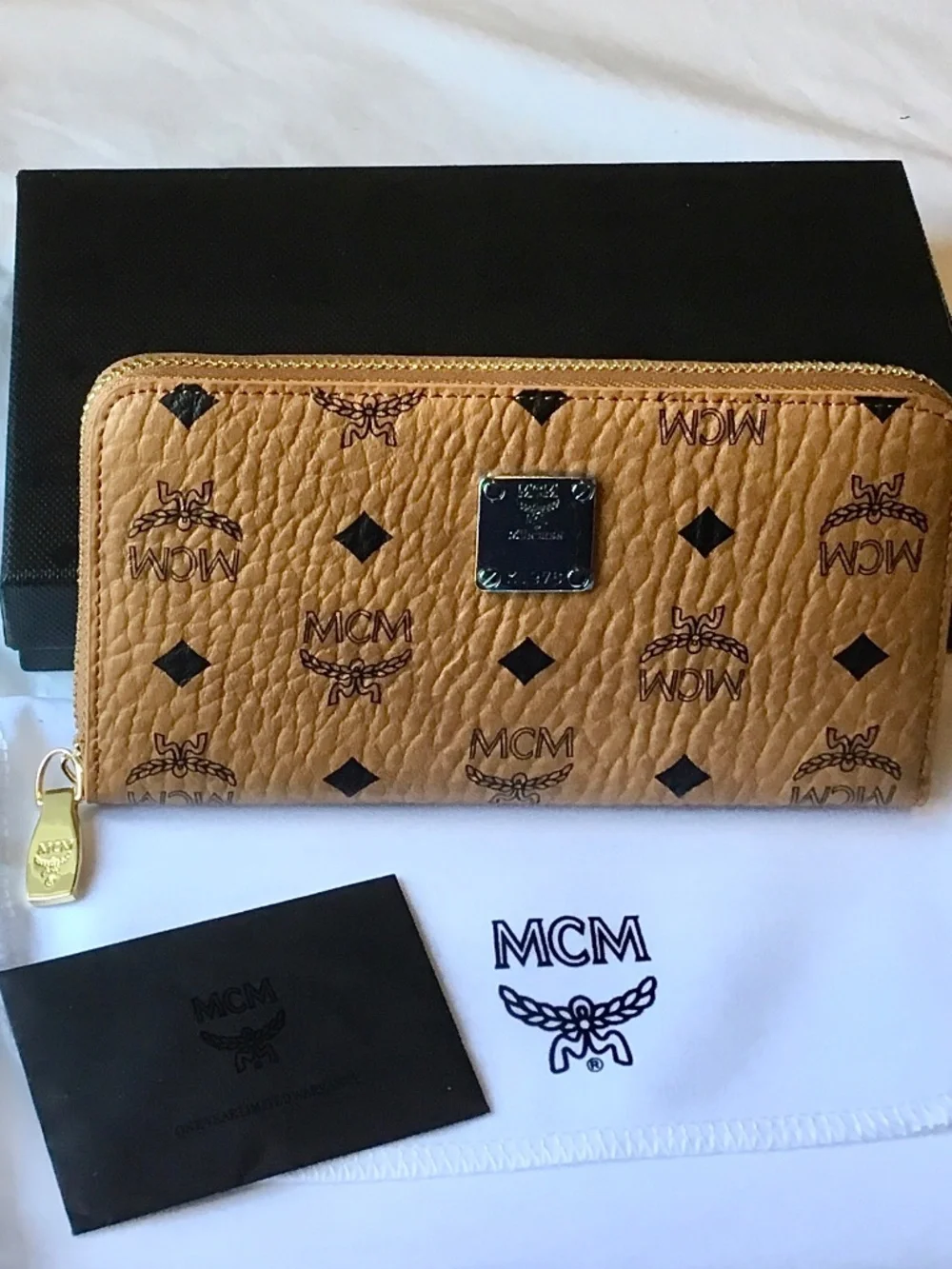 MCM COGNAC ZIP-AROUND  LONG WALLET